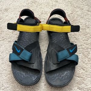 Nike Air Deschutz Sandals